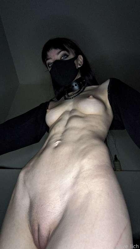 How would you like your slave to pleasure you today? 

#fyp #fitwomen #abs #pale #petite #smalltits #pussy #gaping #metalhead #bdsm