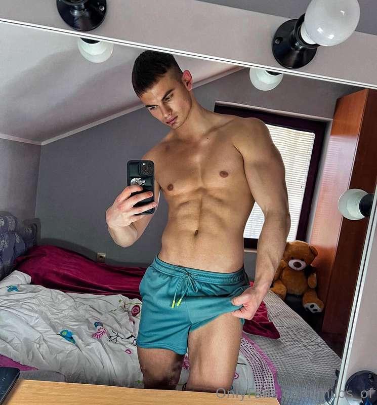 Spend a night with me? 😍