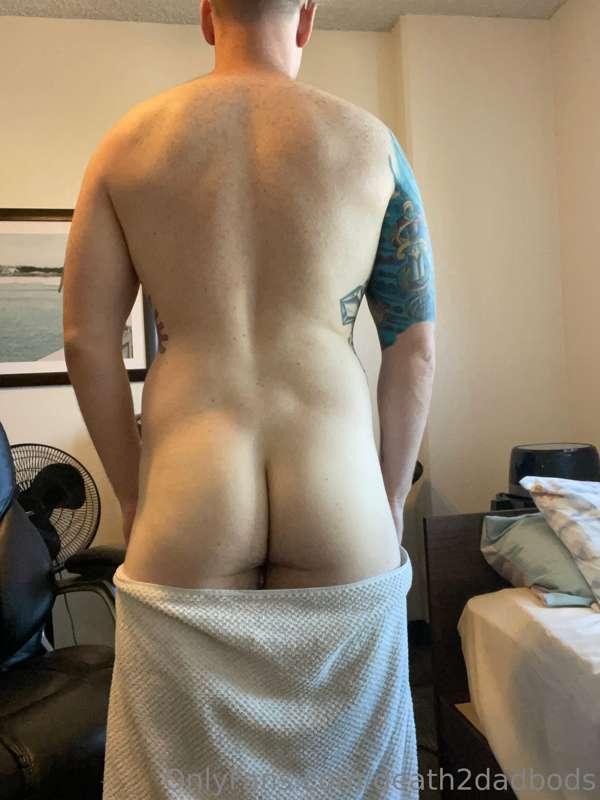 Some after shower booty 🍑 🍑