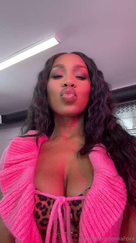 😘💋