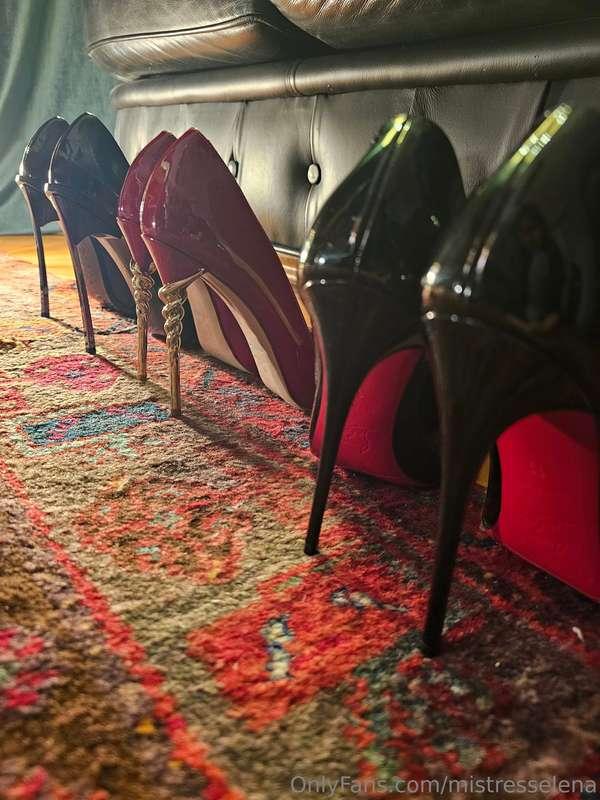 👠 Once, I had a session where My sub had the privilege of wo..