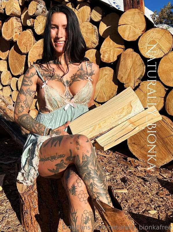 Got morning wood?!☀️ Let me help you! 💋 