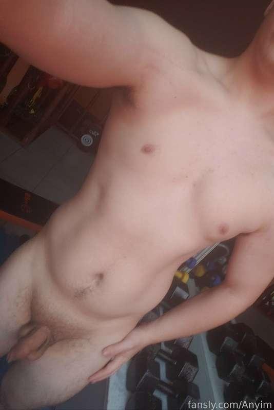 i want tummy kisses