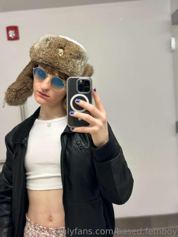 d-d-do u think im cute 👉👈