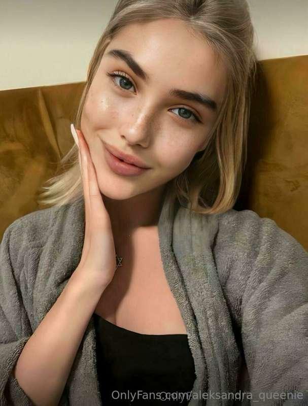 🎀FREE SUBSCRIPTION🎀
Gorgeous doll for your hot desires @kari..