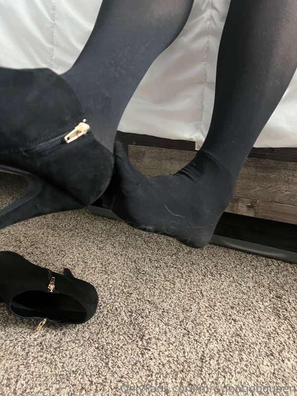 mrs_footjobqueen image #16