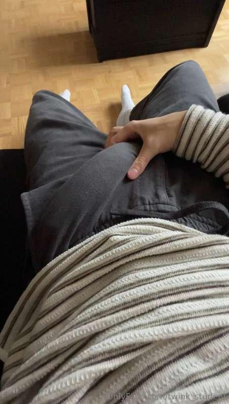 Big bulge😏