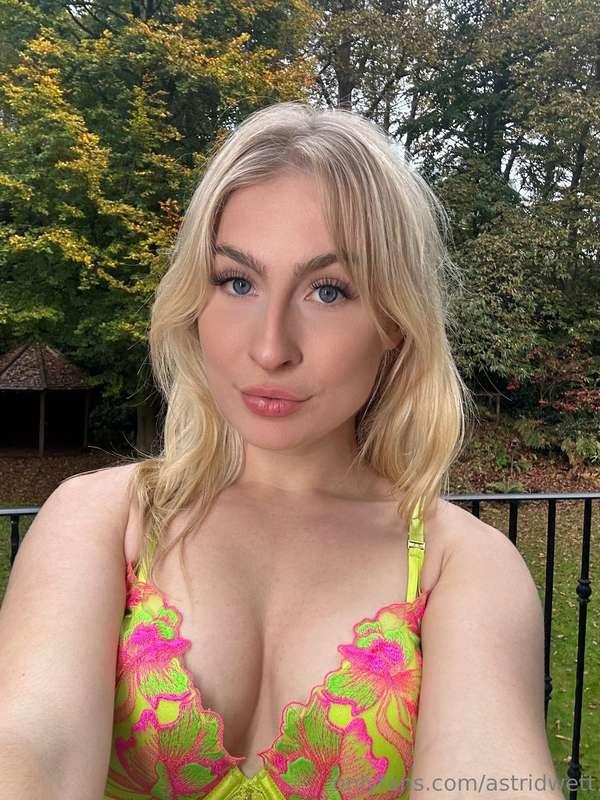 Nature and lingerie… a combo you didn’t know you needed unti..