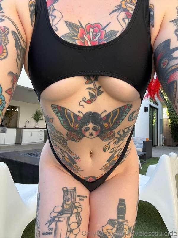 Good morning babe 😘 DM me for a gift 