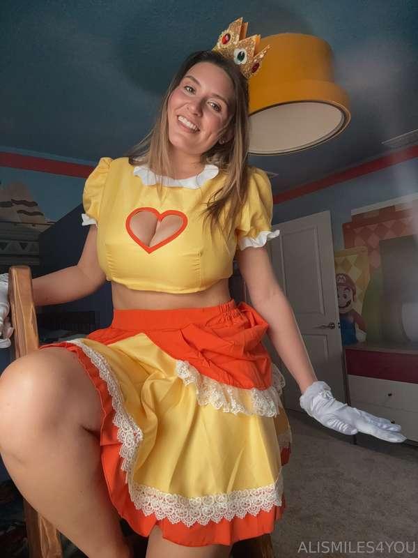 Would you take Princess Daisy for a ride? 😏