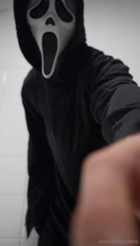 Ghost Face came in the shower 