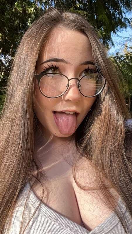 Outside pics :3