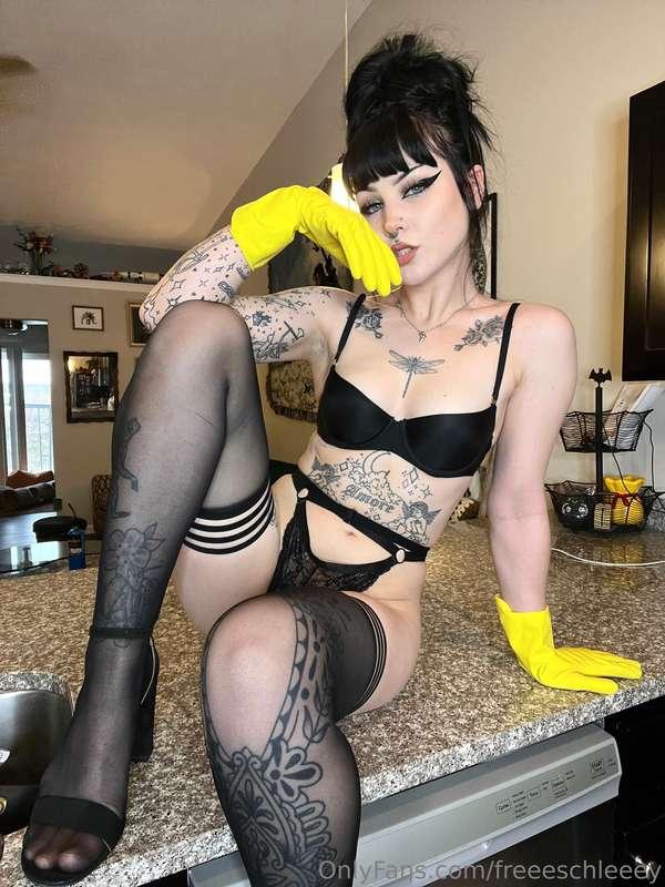 I’ll clean your house AND empty your balls 😌