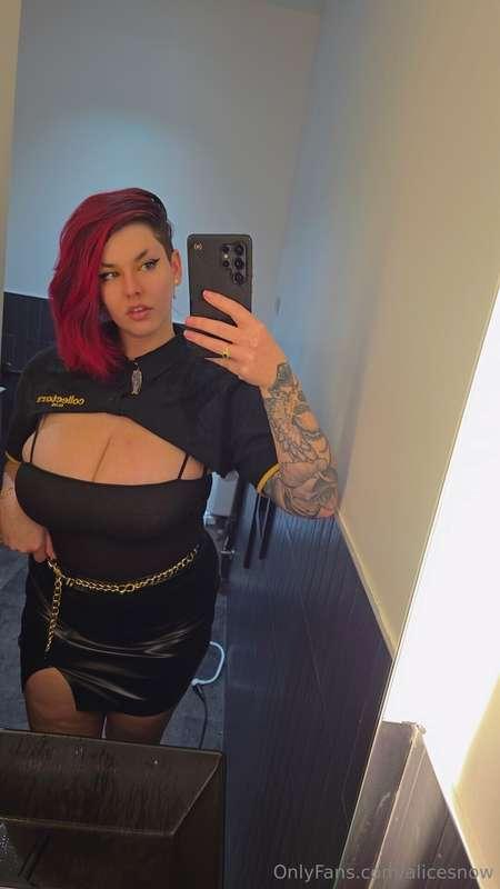 Come play with your favorite bad girl 💋