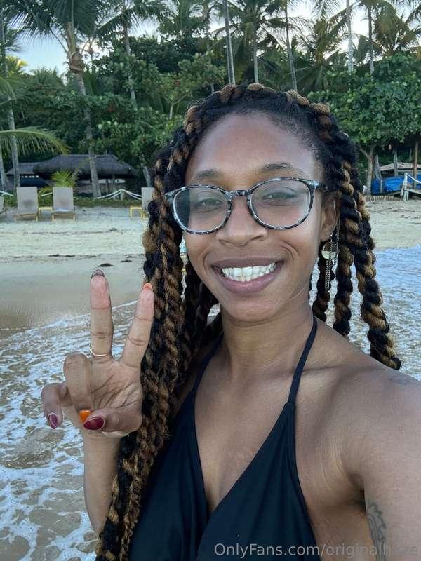 Brazil day 3P.OV.: Breakfast with Me + First Beach day🙂