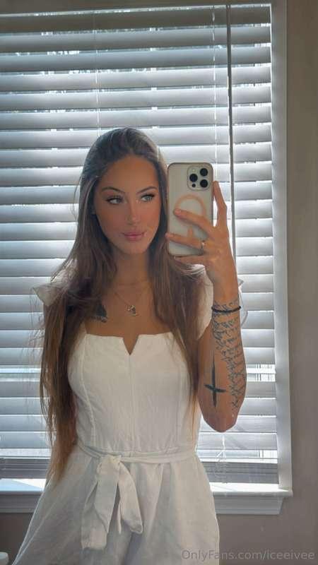 💦 Going LIVE tonight 💦🕔 5PM PST / 8PM EST — be there 😘Starti..