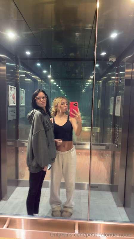 petiteblondemodel image #4