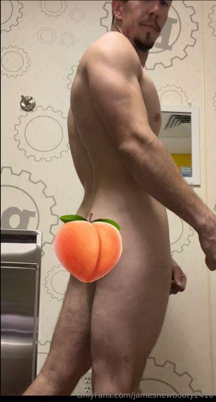 jamesnewbooty2410 image #0
