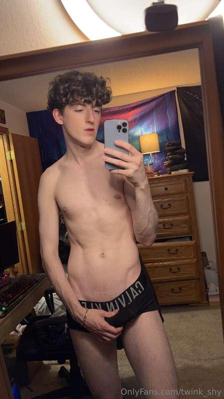 twink_shy image #1
