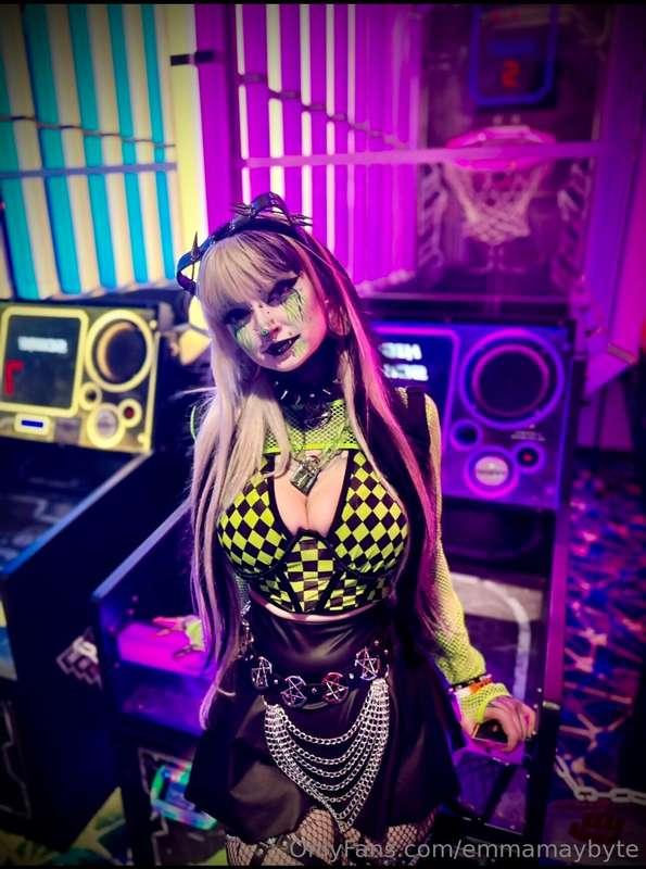 emmamaybyte image #8