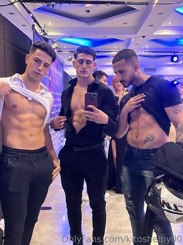 En medio del evento nosotros de esta manera, ludiéndonos hah..