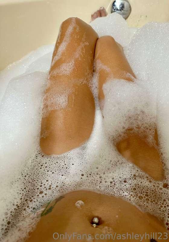 Bath 🧼 time!