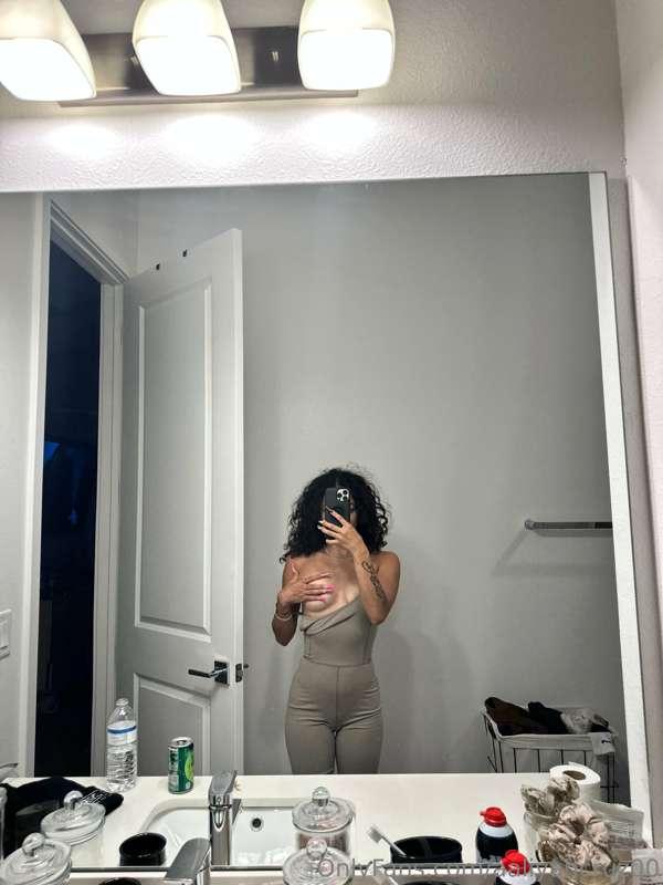 going to shower 🚿 come watch me on live