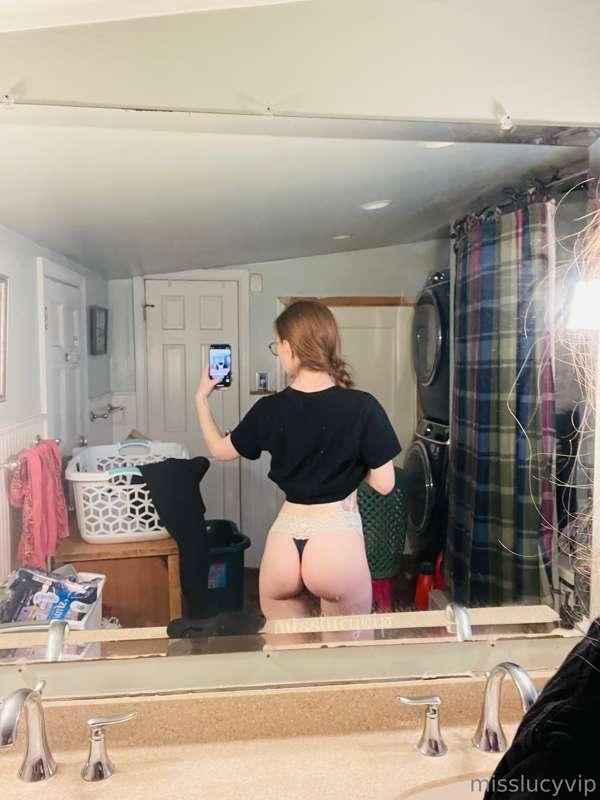 This cute little booty needs spanked & kissed & grabbed 🥵 an..
