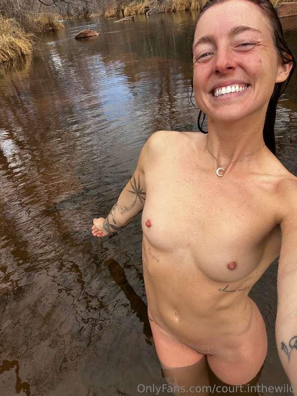 sending yall some good jujuuuu💦💦🦋💧🤩🧚🏼🛸 you know my mood alwa..