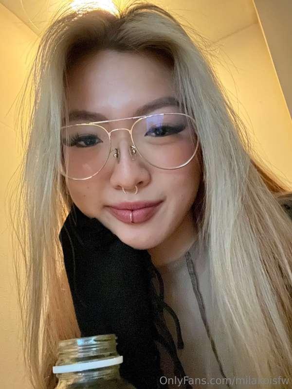 Do you know how to keep me smiling? 🤭