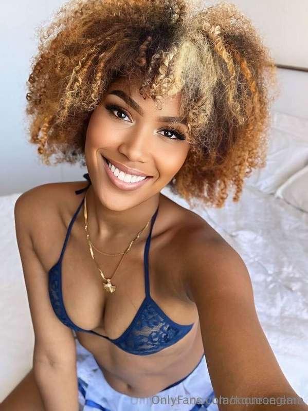 🔥Free Subscription🔥 🌙 I @blackqueen.ema am the queen of late..