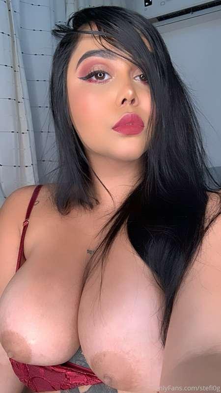 Quiero que me acaben en la cara y en las tetas