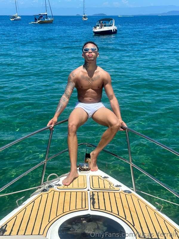 @lucas_ferraiii