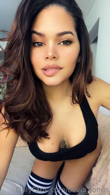 I'm creating delicious content for you 😈🥵🥵leave me in the co..