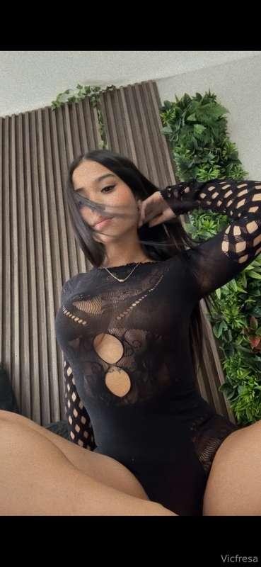 Me imaginas así encima de ti? 💋