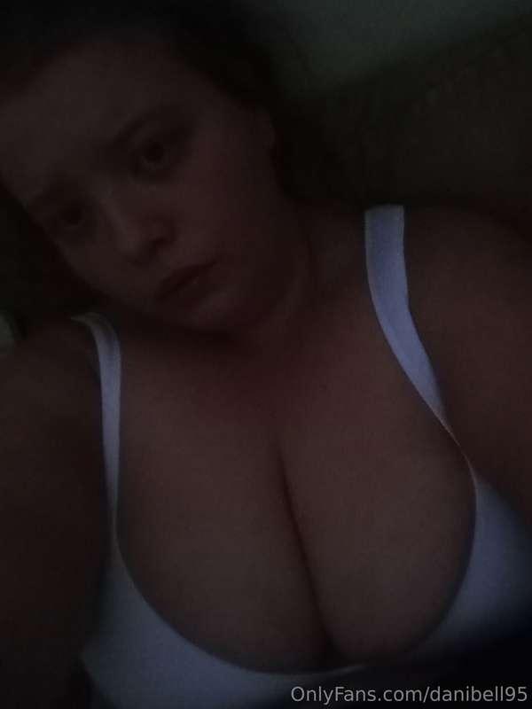 Sorry for the dark pic but I'm coming back. Have new clothes..