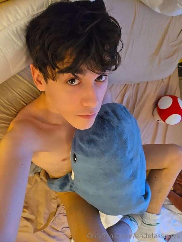 Do you like sharks? 🦈