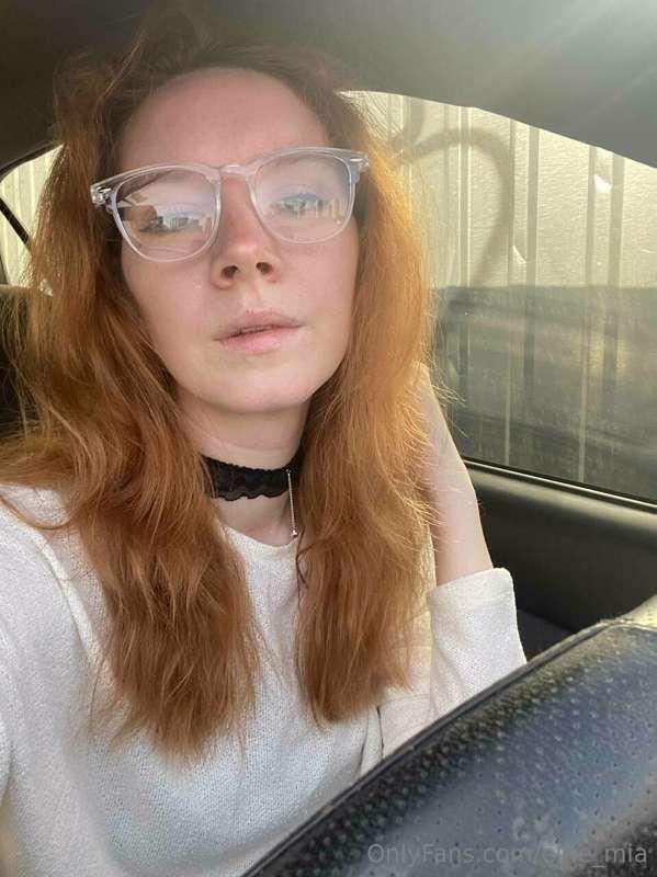 𝑶𝒉, 𝒕𝒉𝒆 𝒘𝒐𝒎𝒂𝒏 𝒃𝒆𝒉𝒊𝒏𝒅 𝒕𝒉𝒆 𝒘𝒉𝒆𝒆𝒍 𝒊𝒔 𝒔𝒑𝒆𝒄𝒕𝒂𝒄𝒖𝒍𝒂𝒓 𝒂𝒏𝒅 𝒔𝒕𝒖𝒏𝒏𝒊𝒏𝒈!🤭..