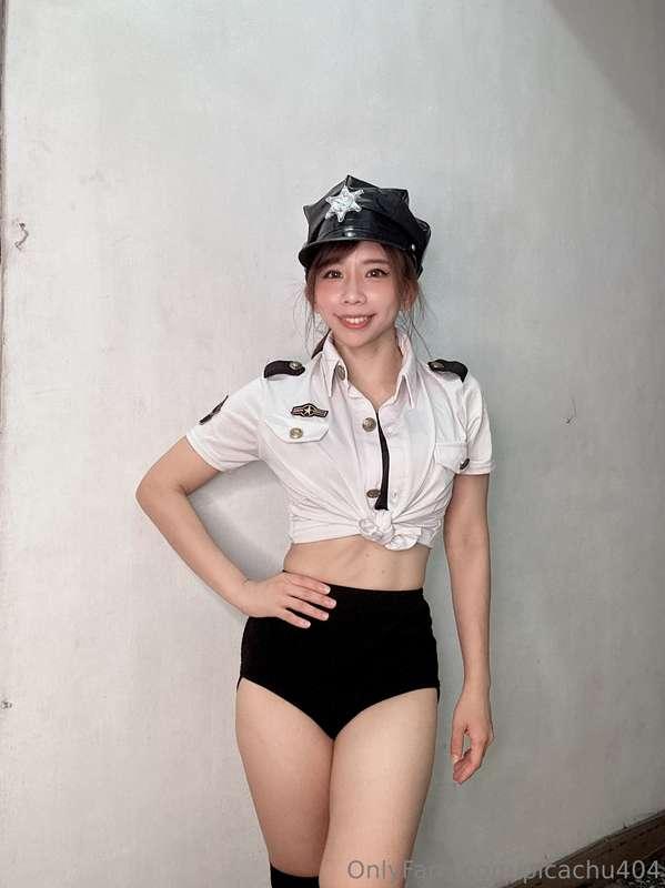 前3:4  後9:16  警察大大都會逼很緊唷 所以要乖乖的 不可以不遵守規則唷
