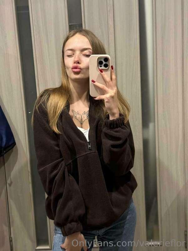 They keep telling me that I look like one of the celebrities..