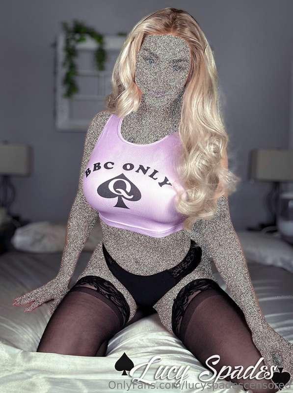 I'm not asking for a lot; I just want to live in your head r..