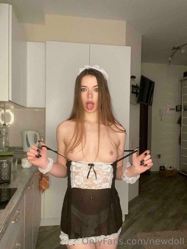 Would you like to have a personal maid?😄