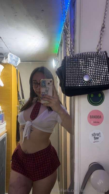Custom DM 😈📩📩