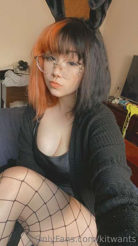Dumb bunny or soft alt gf?