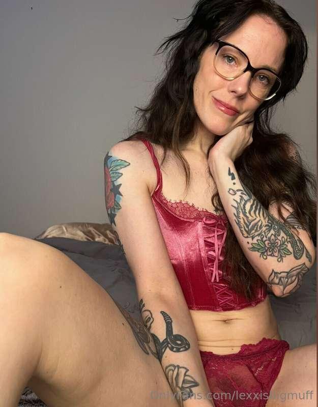 Can I be your teacher today and teach you a few chords? 