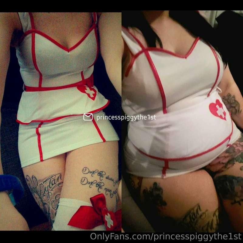 This nurse got fat 😏🐷 the zipper wouldnt do up and my feeder..
