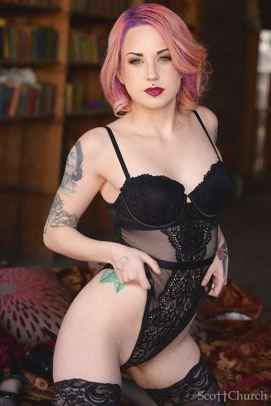 ladylazarusfree image #18