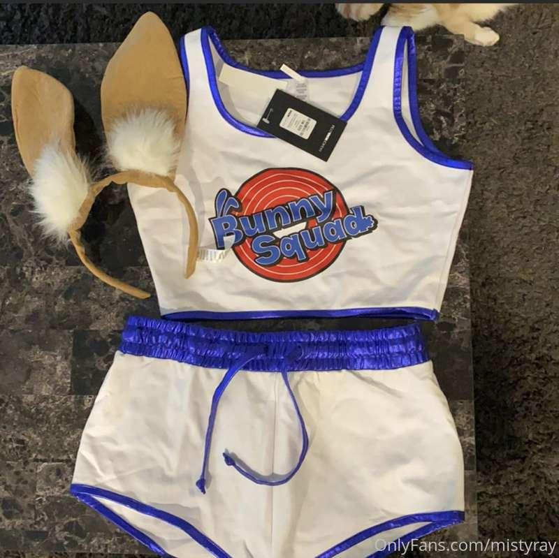 Who here is part of the SPACE JAM generation?! I grew up wat..