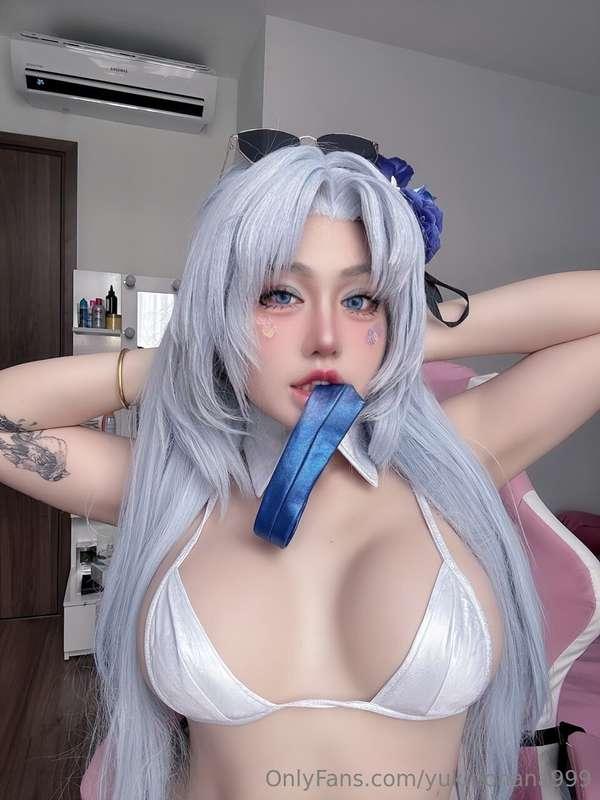 Alsace want u to carry her boobs 🫶🏻