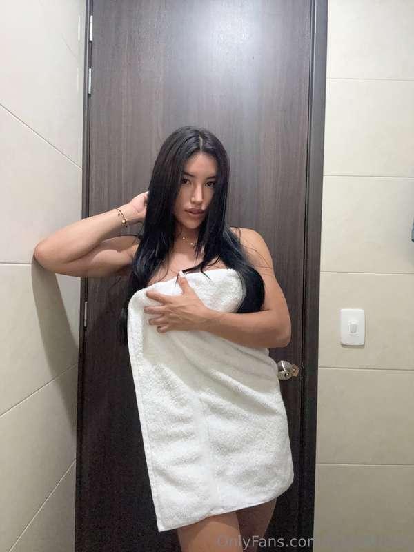 DM if you wanna join me in the shower 🥵 💦